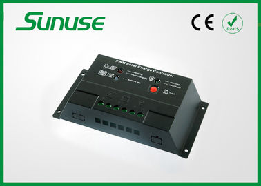 20A 12V 24V PWM แผงเซลล์แสงอาทิตย์ควบคุมเครื่องควบคุมการประจุด้วยจอแสดงผล LED
