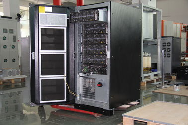 สมาร์ท Rack Mount ค่าใช้จ่ายพลังงานแสงอาทิตย์ควบคุม UPS อินเวอร์เตอร์ 10 - 300KVA