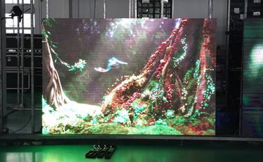 Aluninum Die Casting P6 จอแสดงผล LED คณะรัฐมนตรีต่ำ Maintanence สำหรับสถานีรถไฟ