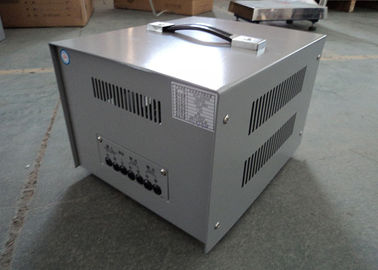 อุตสาหกรรมพลังงานสูง 2 KVA SVC แรงดันไฟฟ้าอัตโนมัติ Regulator AVR 110V / 220V
