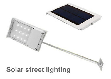 กันน้ำพลังงานแสงอาทิตย์เหนี่ยวนำไฟถนนหรี่แสงได้ 110V 220V 6500K CE ROHS UL